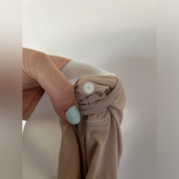 Lululemon Limited Edition Logo Hotty Hot Shorts Size 12 - Picture 13 of 13